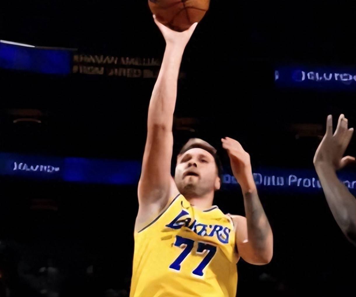 包含里程碑夜萨克拉门托国王绝杀压哨；NBA总决赛赛后刷纪录；态度坚定；阵容厚度经受考验的词条-牛牛平台