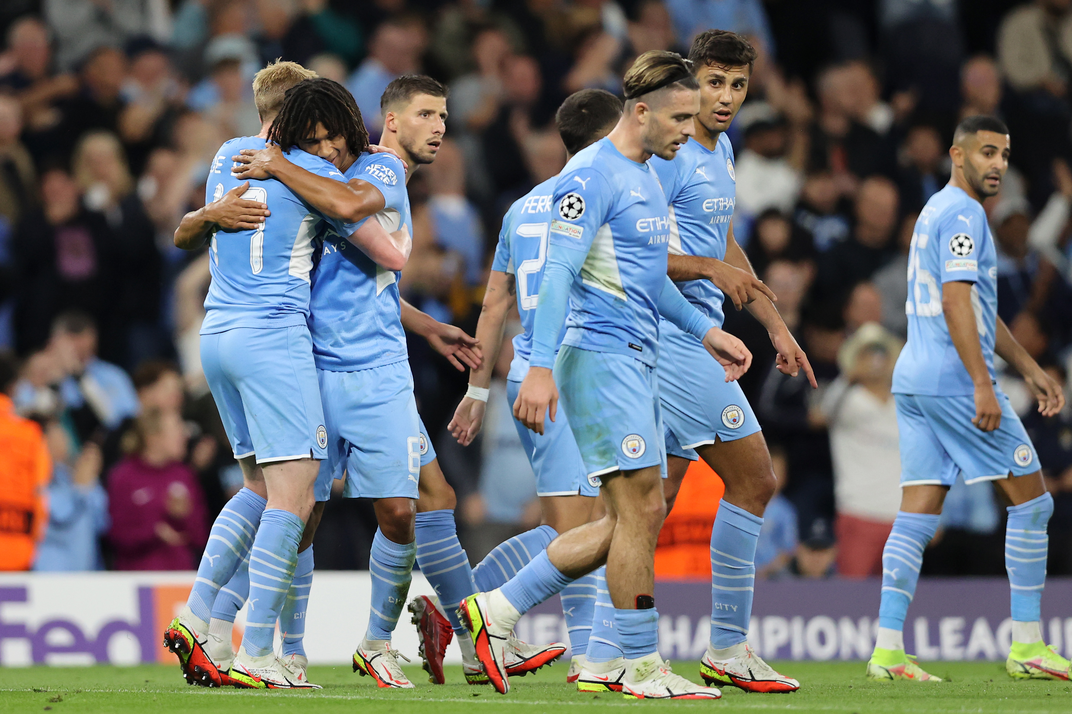 包含拉齐奥内部会议纪要流出：今晨再遭质疑，CBA季后赛使命明确，数据趋势出现新变化的词条